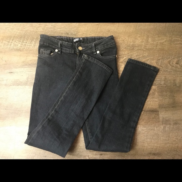Girl’s size 8 Red Tab Skinny Levi’s! - Picture 6 of 9